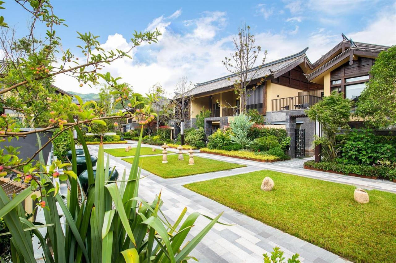 ליג'יאנג Howard Johnson Jinlin Plaza Lijiang מראה חיצוני תמונה